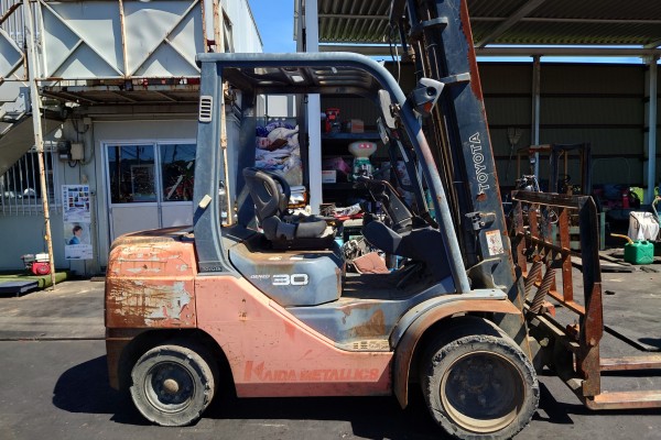 フォークリフト